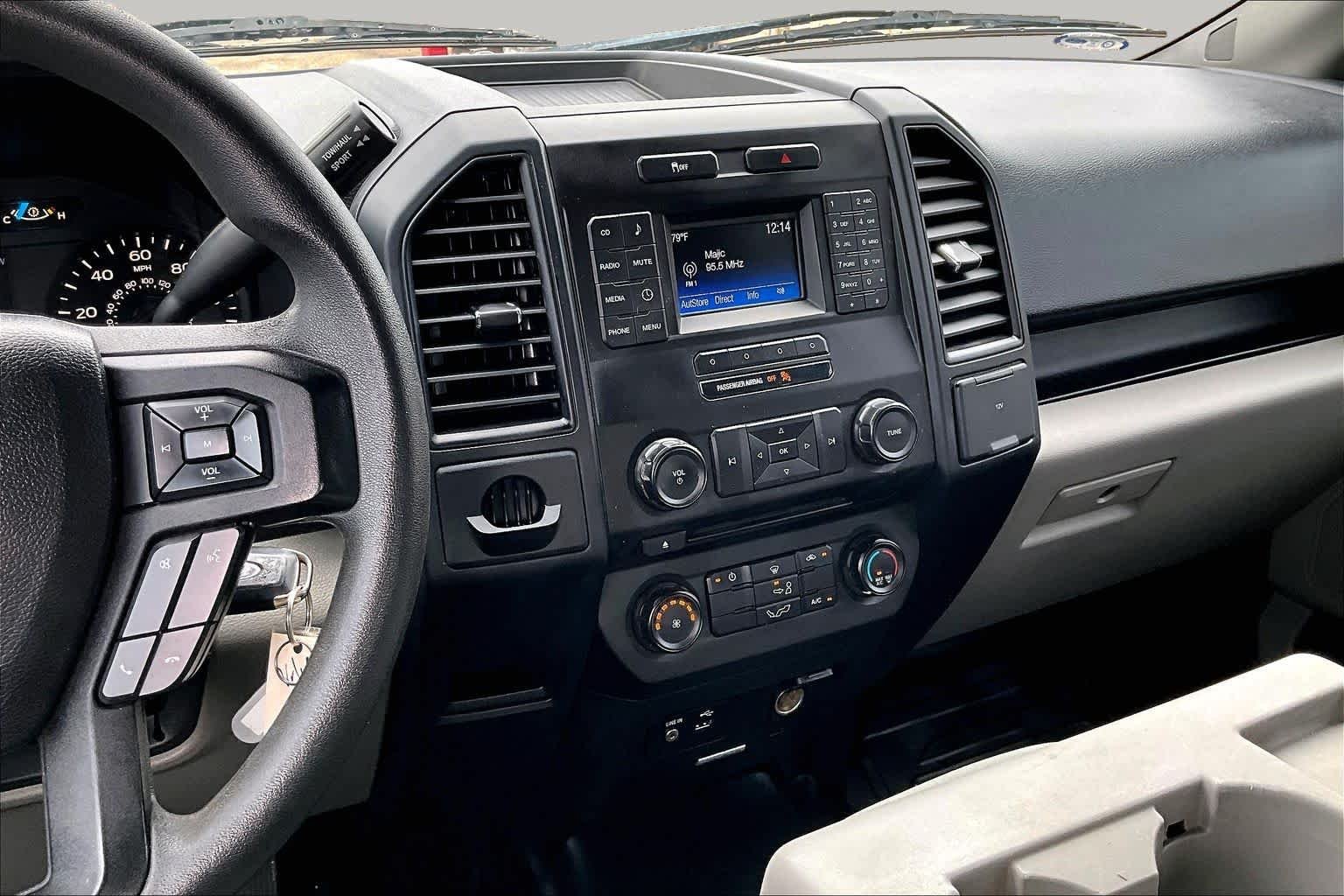 Used 2015 Magnetic Metallic Ford XL image 7