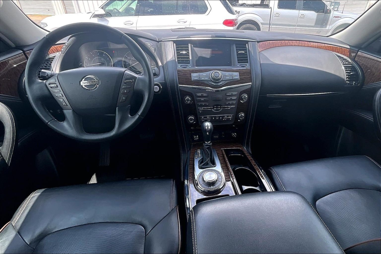 Used 2019 Pearl White Nissan Platinum image 7