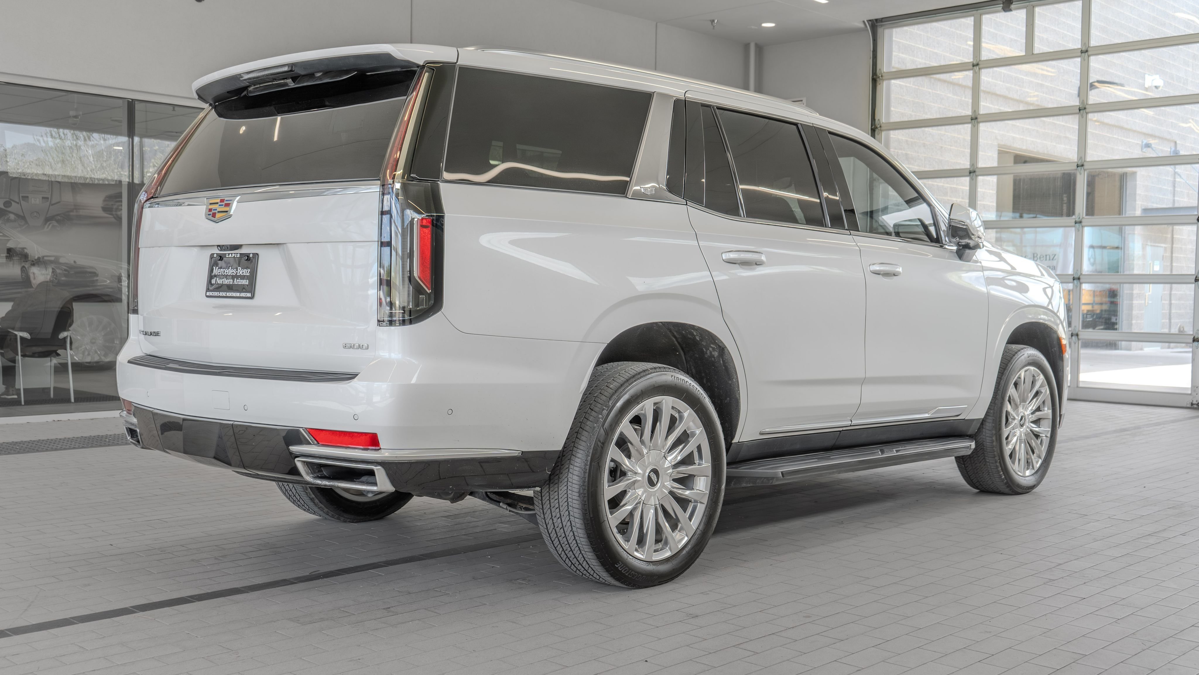 Used 2023 Crystal White Tricoat Cadillac Premium Luxury image 29