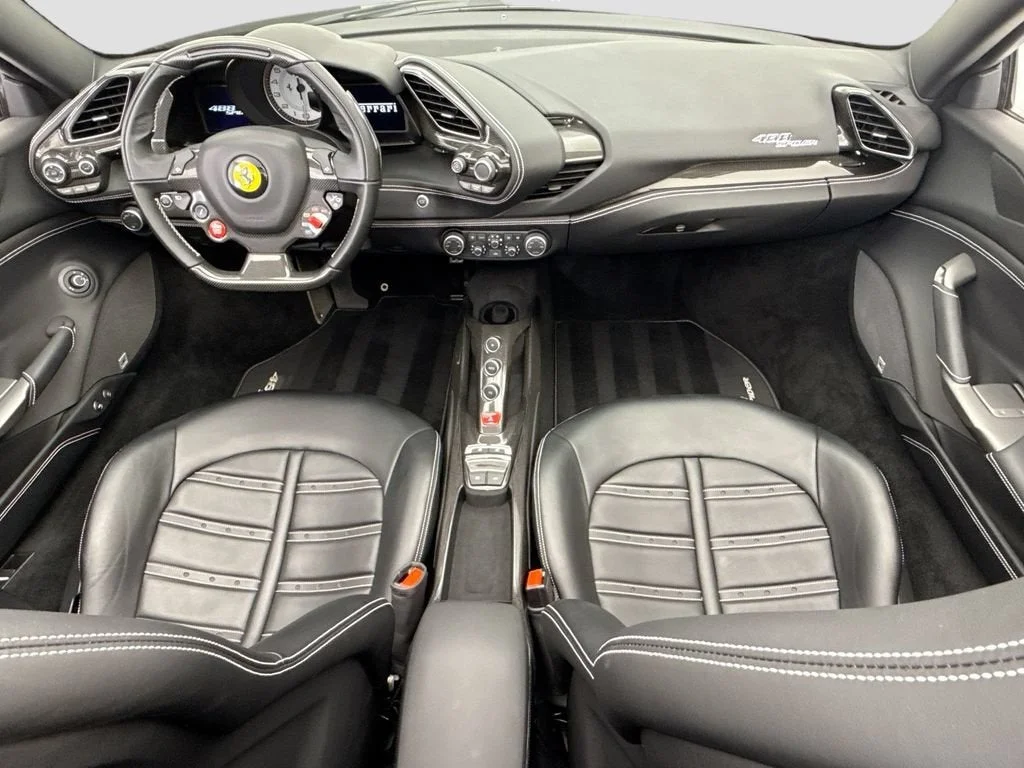 Used 2018 Bianco Avus Ferrari  image 24