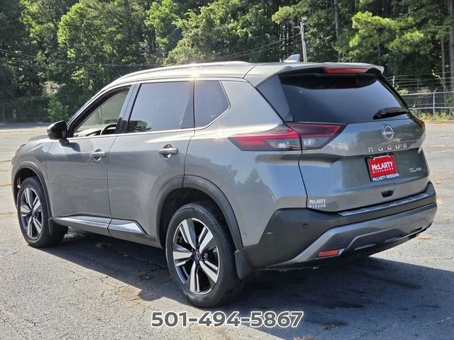 Used 2023 Gray Nissan SL image 3
