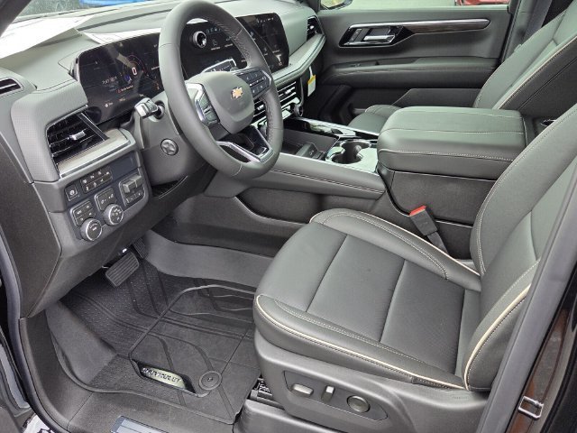 2026 Chevrolet Suburban Premier - Photo 6