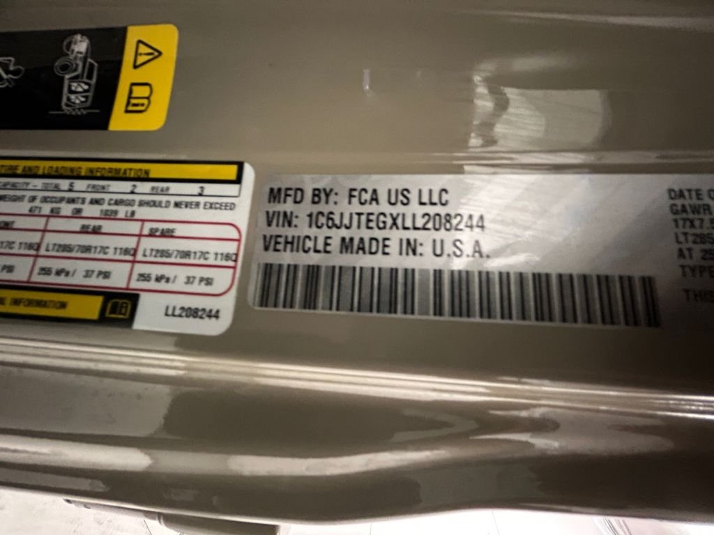 Used 2020 Beige Jeep Mojave image 20