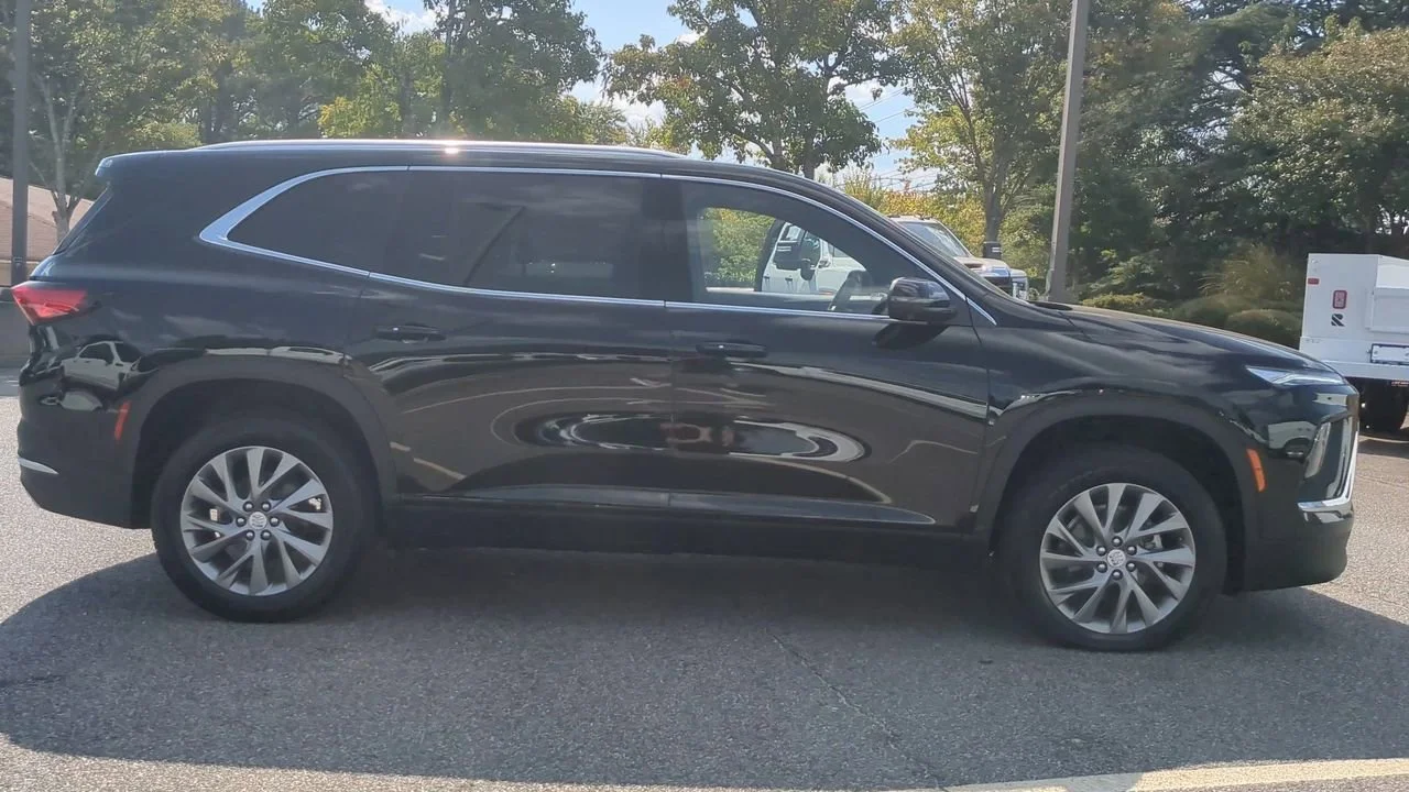 New 2026 Ebony Twilight Metallic Buick Preferred image 9