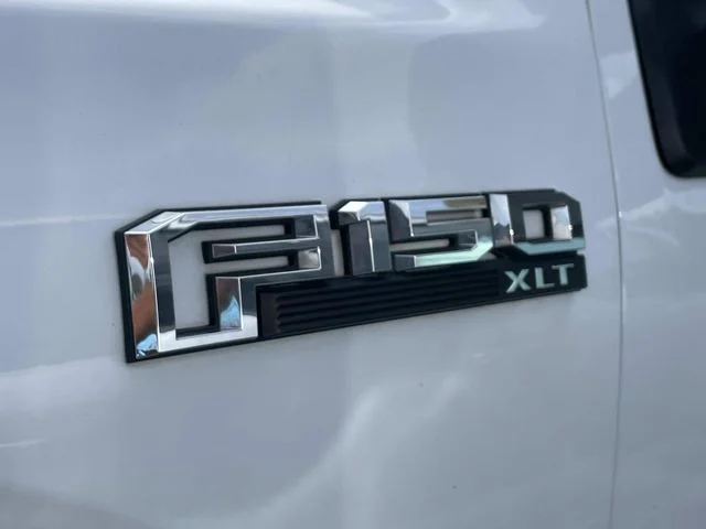 Used 2017 White Ford XLT image 4
