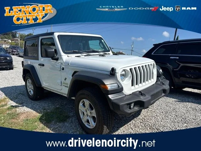 Used 2019 White Jeep Sport S image 1