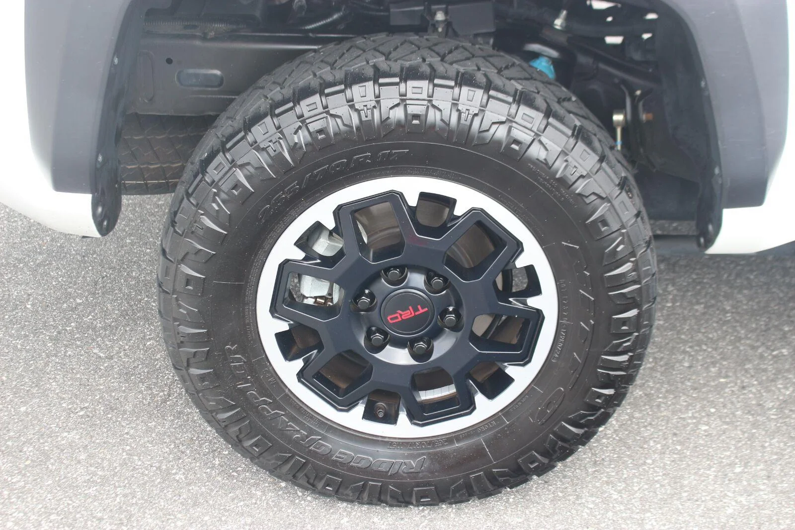 Used 2024 White Toyota SR5 image 43
