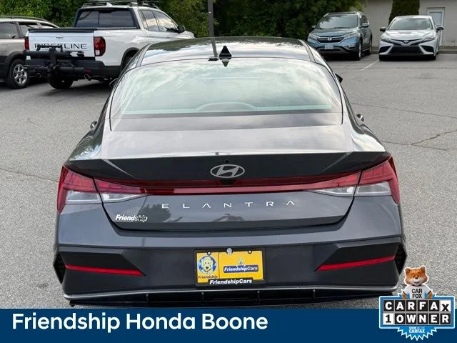 Used 2024 Gray Hyundai SEL image 7