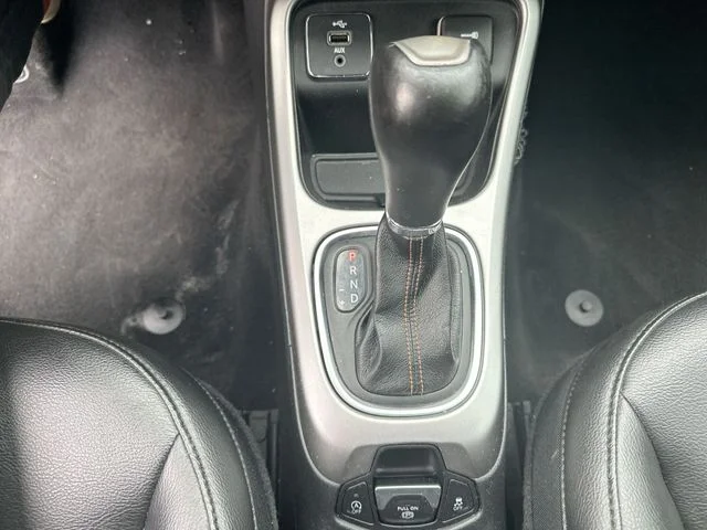 Used 2018 Gray Jeep Latitude image 22