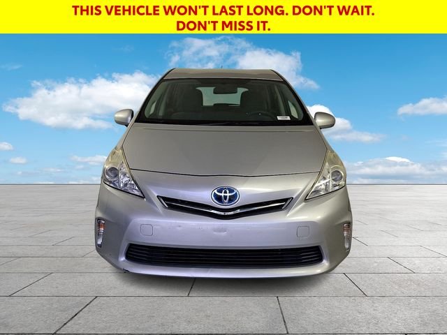 Used 2014 Silver Toyota Three image 3