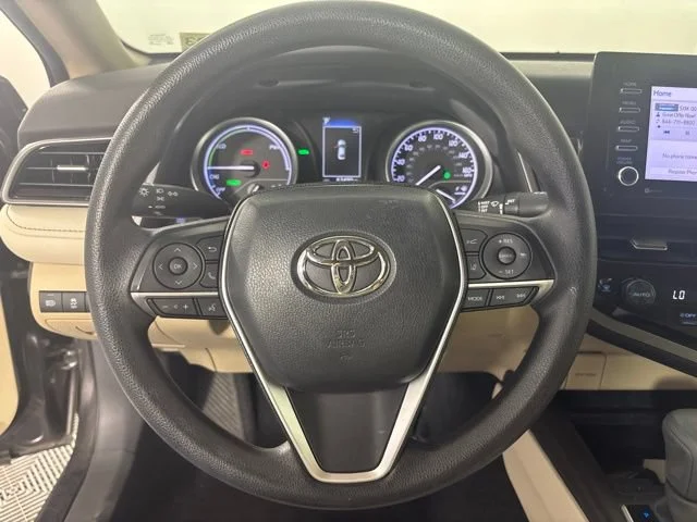 Used 2023  Toyota Hybrid LE image 3