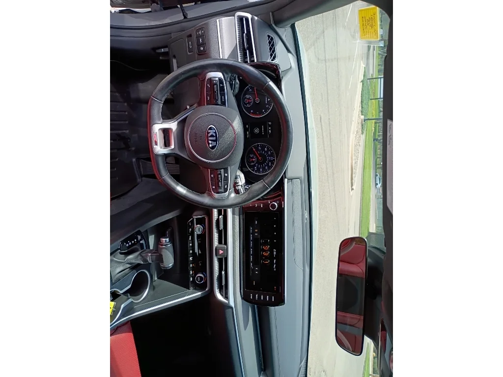 Used 2021 Wolf Gray Kia GT-Line image 27