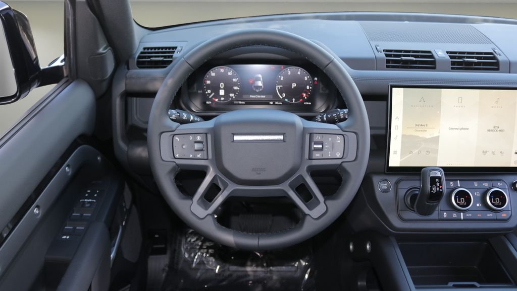 New 2026 Santorini Black Land Rover S image 14