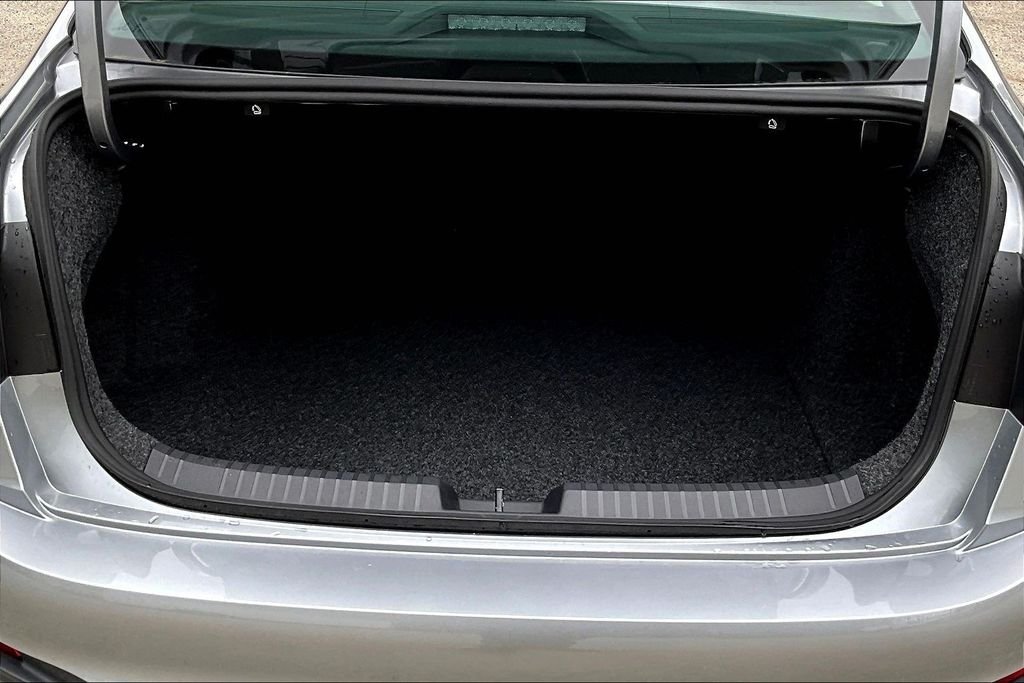 New 2026 Silver Volkswagen 1.5T SE image 25