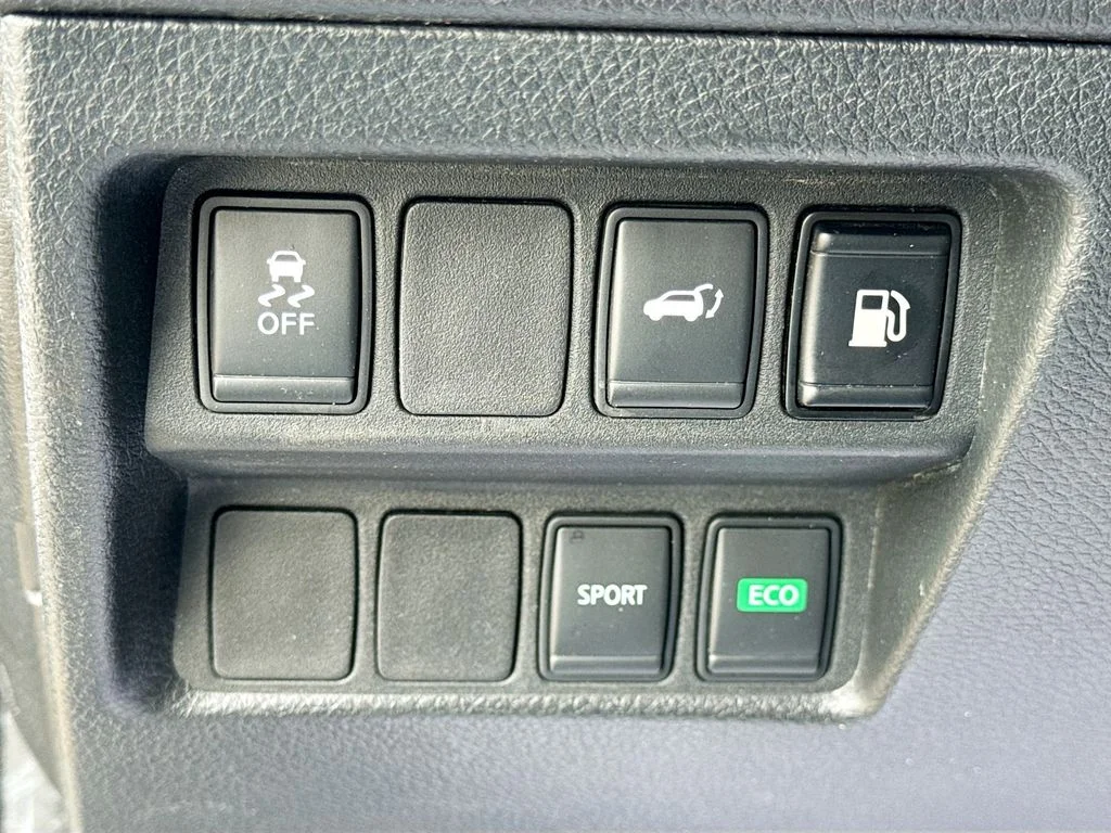 Used 2018 Gray Nissan SV image 11