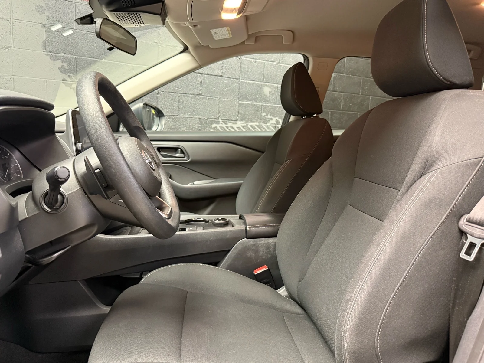 Used 2024 Super Black (kh3) Nissan S image 8
