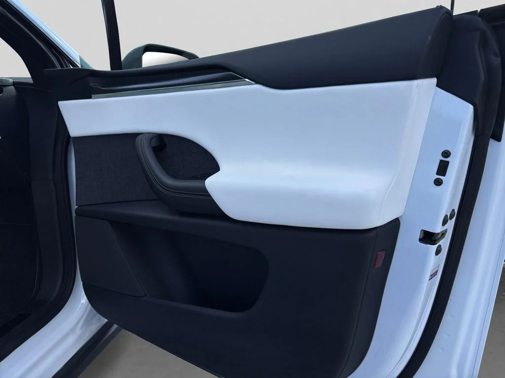 Used 2022 White Tesla Plaid image 52