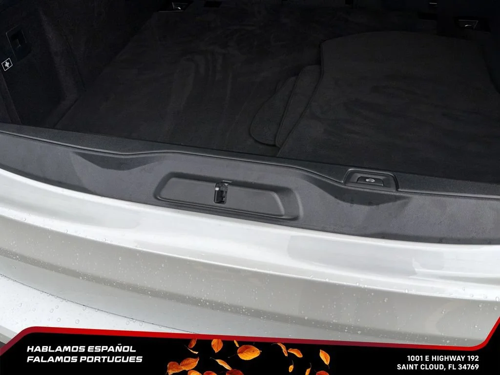 Used 2024  BMW xDrive40i image 30