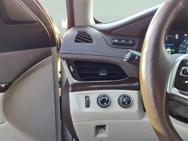 Used 2016 SILVER COAST METALLIC Cadillac Premium Collection image 11
