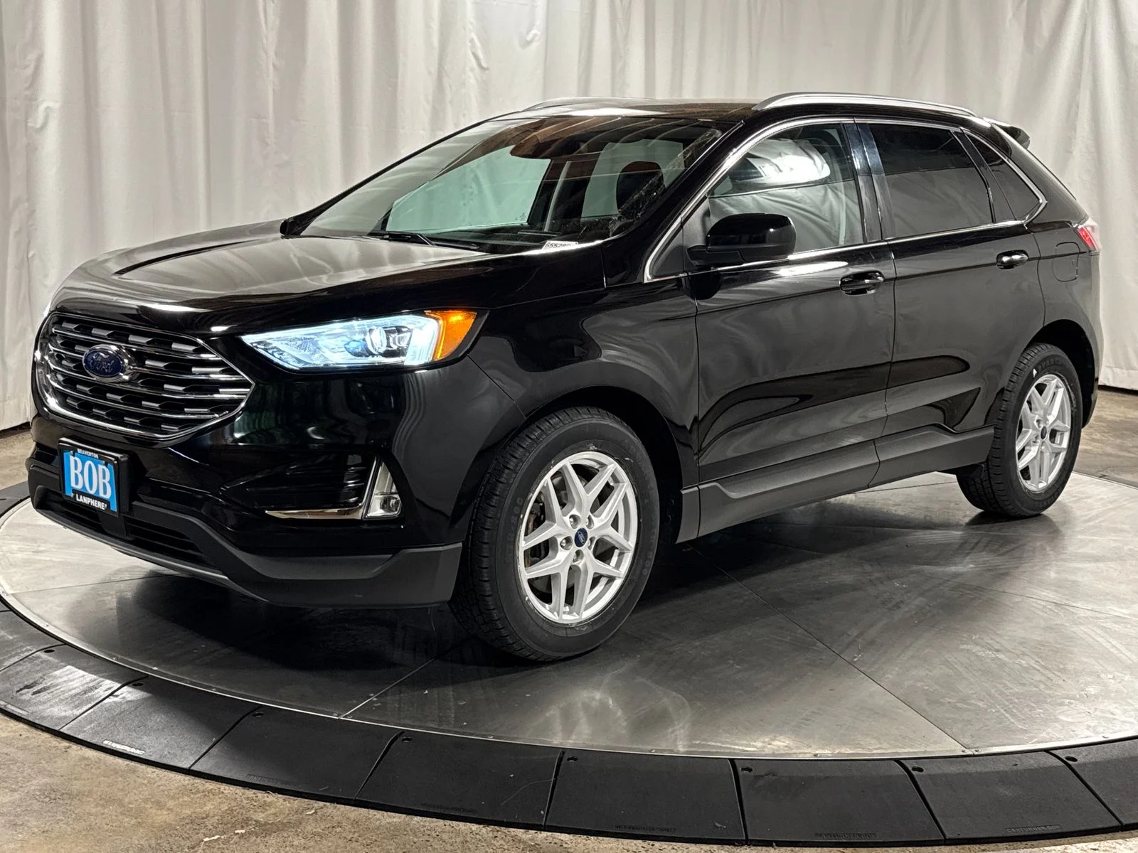2021 Ford Edge SEL AWD's photo