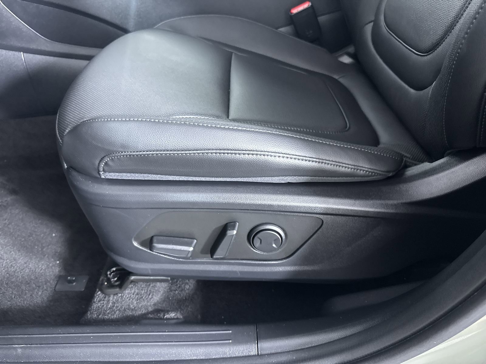 2025 Hyundai Santa Cruz XRT - Photo 13