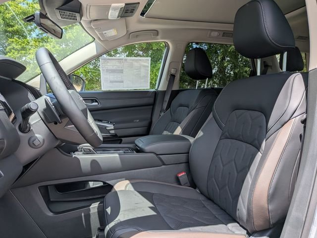 New 2026 Gray Nissan Platinum image 14