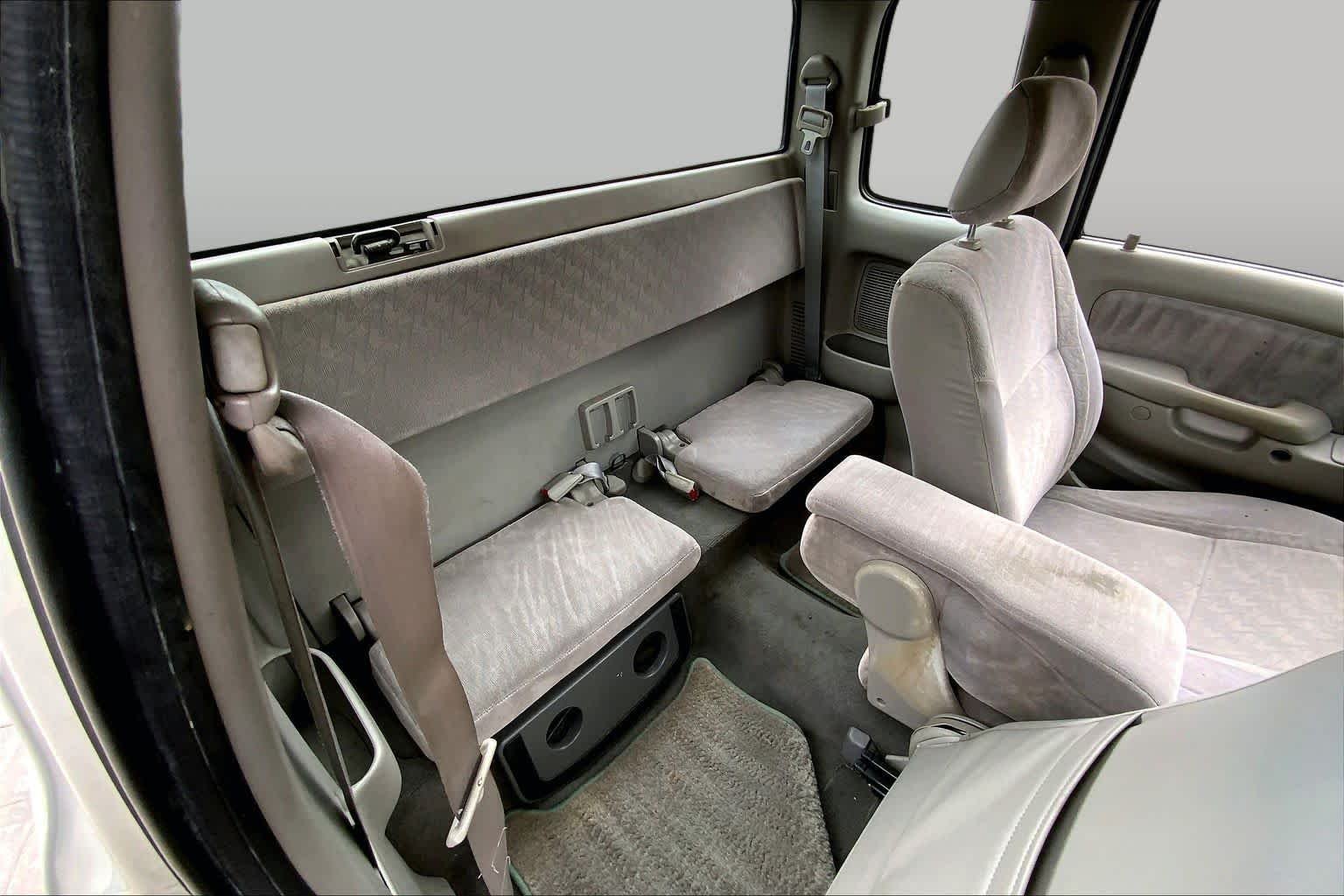 Used 2003 Lunar Mist Metallic Toyota PreRunner image 17