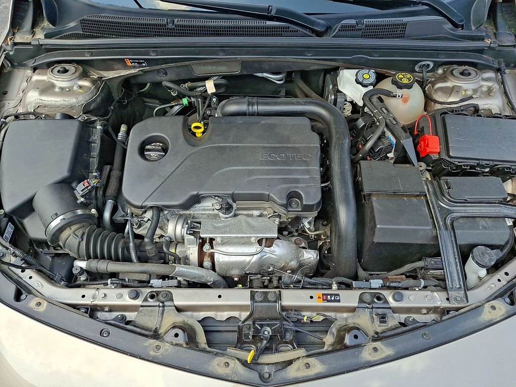 Used 2024 Gray Chevrolet LT image 28