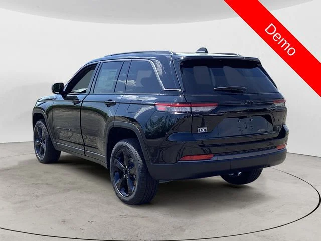 New 2026 Diamond Black Jeep LIMITED 4X4 image 3