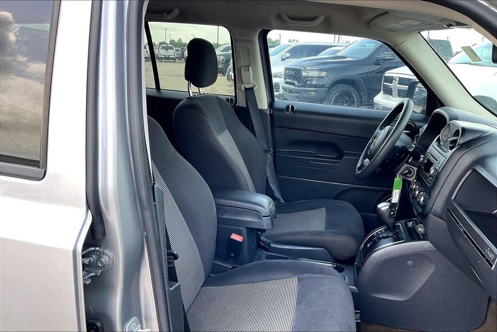 Used 2016 Maximum Steel Metallic Jeep Sport image 28