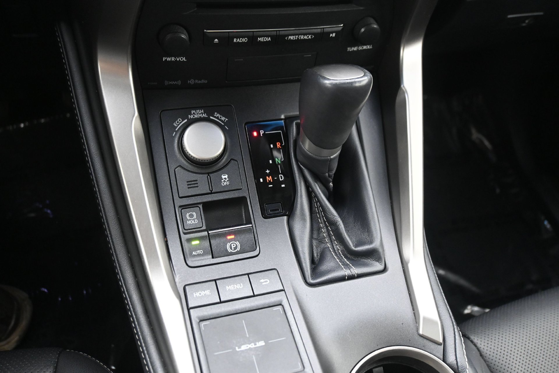 Used 2015 Silver Lexus 200t image 28