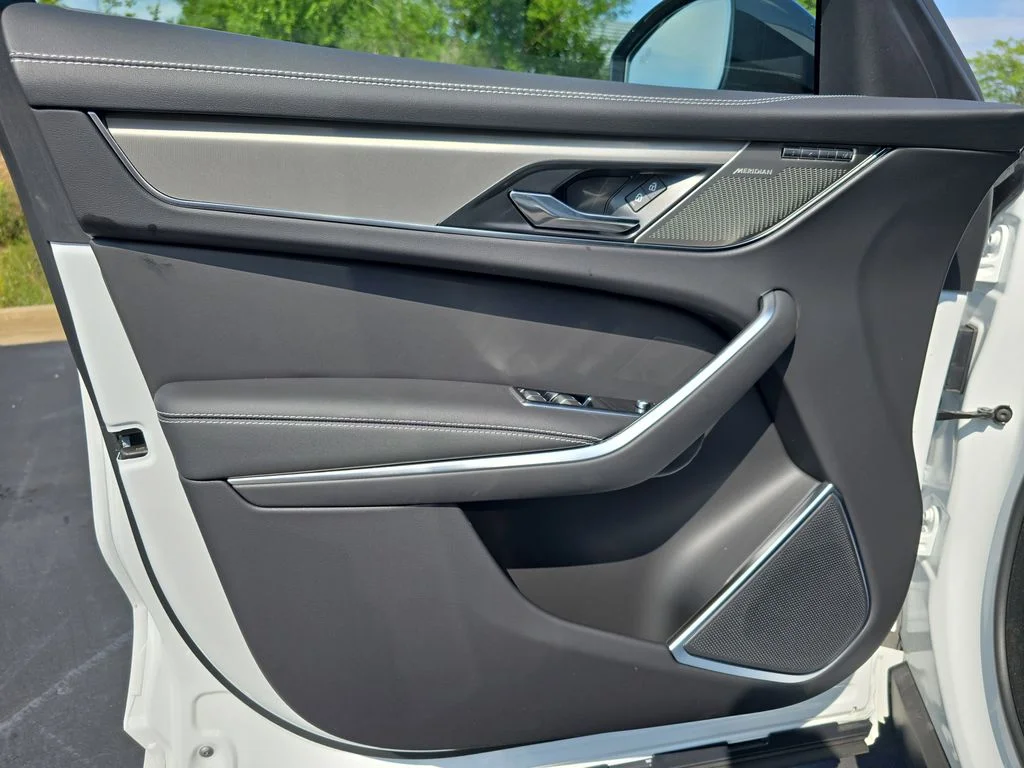 2026 Jaguar F-Pace R-Dynamic S - Photo 34