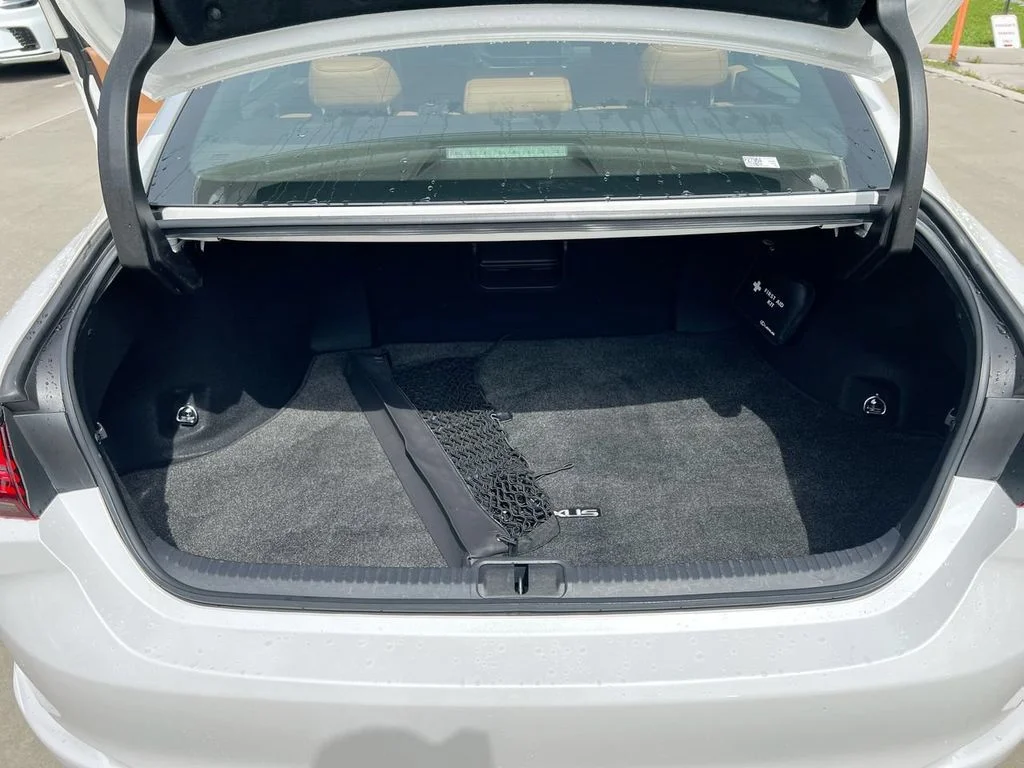Used 2019 White Pearl Lexus 350 image 21