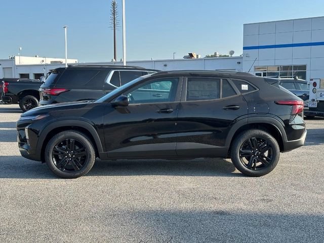 New 2026 Mosaic Black Metallic Chevrolet ACTIV image 2