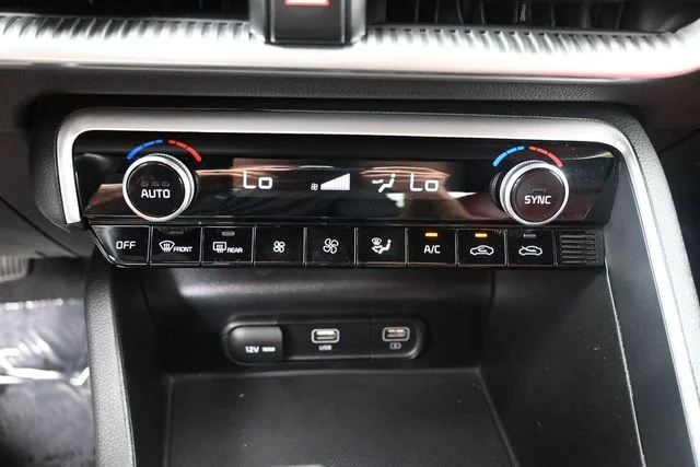Used 2023 Black Kia GT-Line image 33