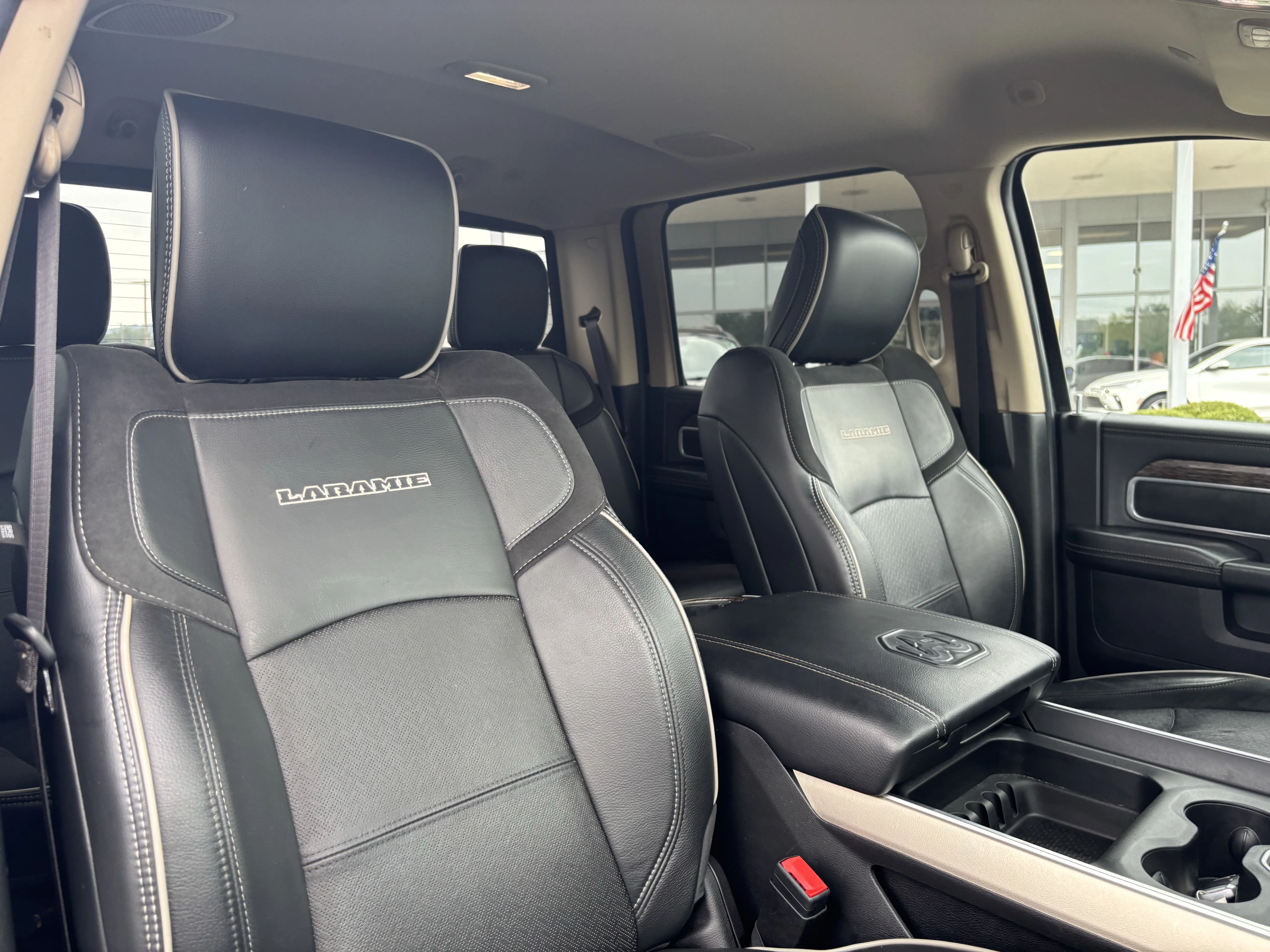 Used 2021 Granite Crystal Clearcoat Metallic Ram Laramie image 39
