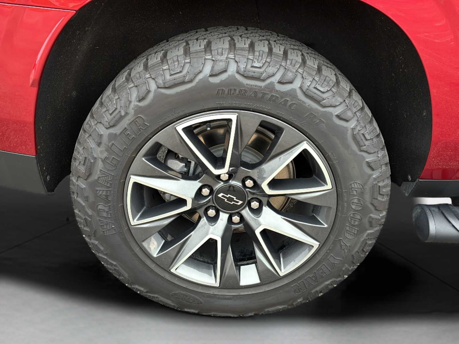2024 Chevrolet Suburban Z71 - Photo 38