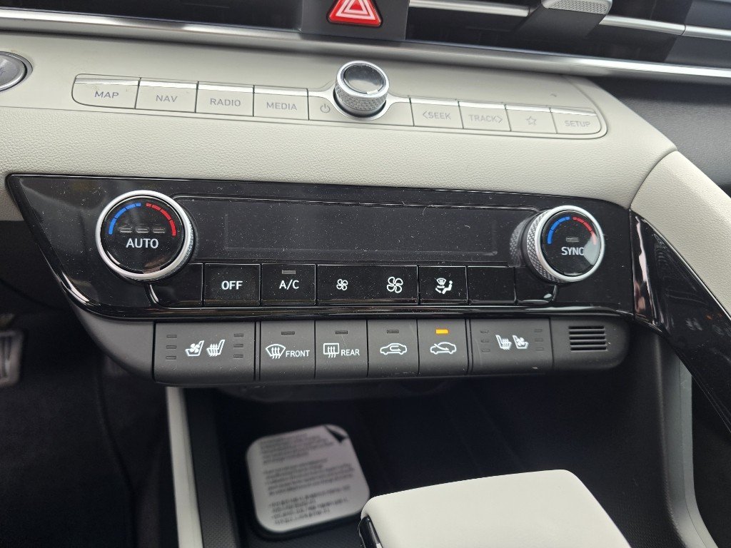 New 2026 Ecotronic Gray Hyundai Limited image 21