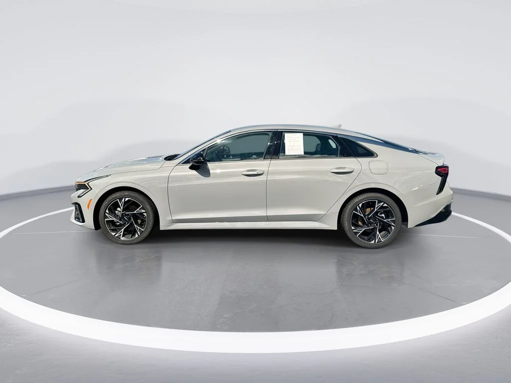 Used 2025 Gray Kia GT-Line image 5