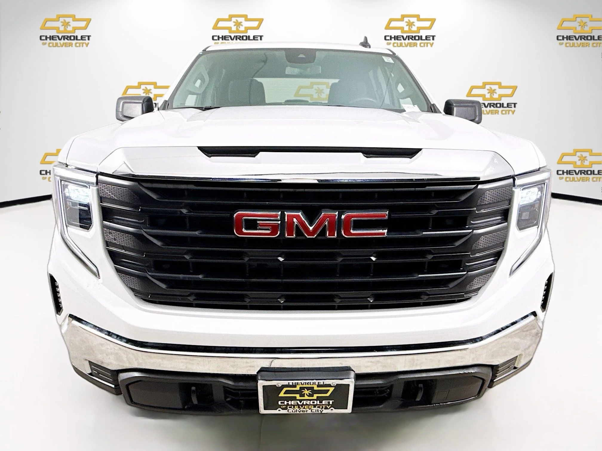 Used 2024 Summit White GMC Pro image 2