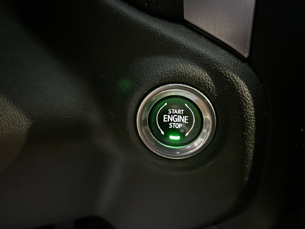 Used 2020 Black GMC SLT image 23
