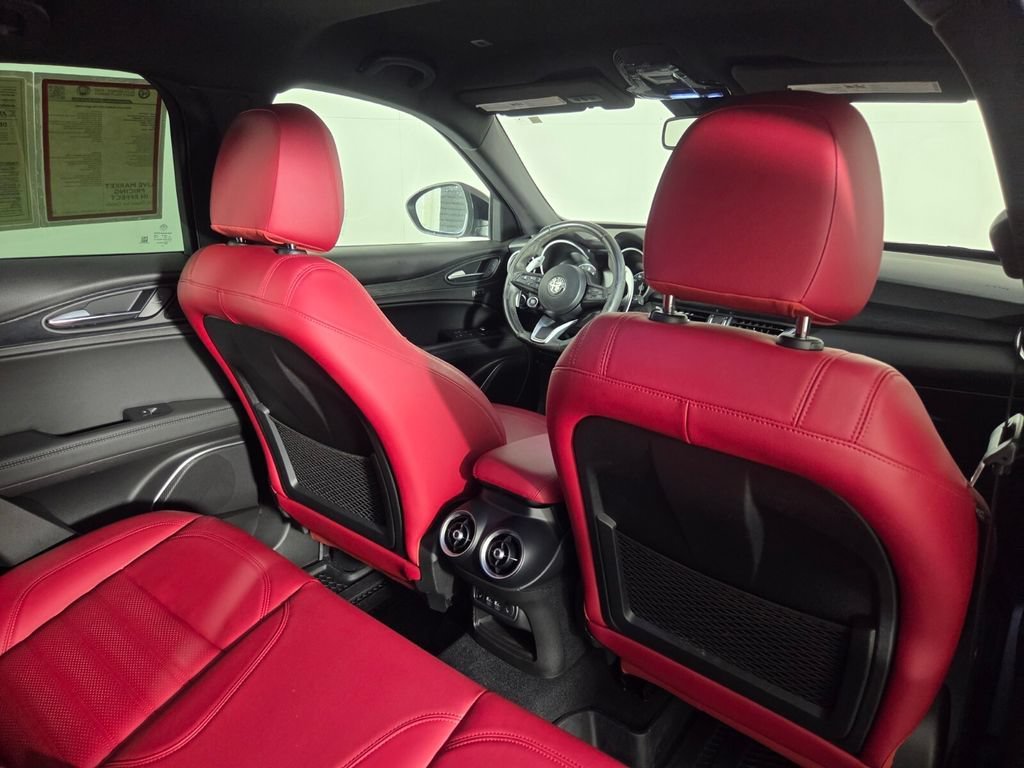 2023 Alfa Romeo Stelvio Sprint - Photo 29