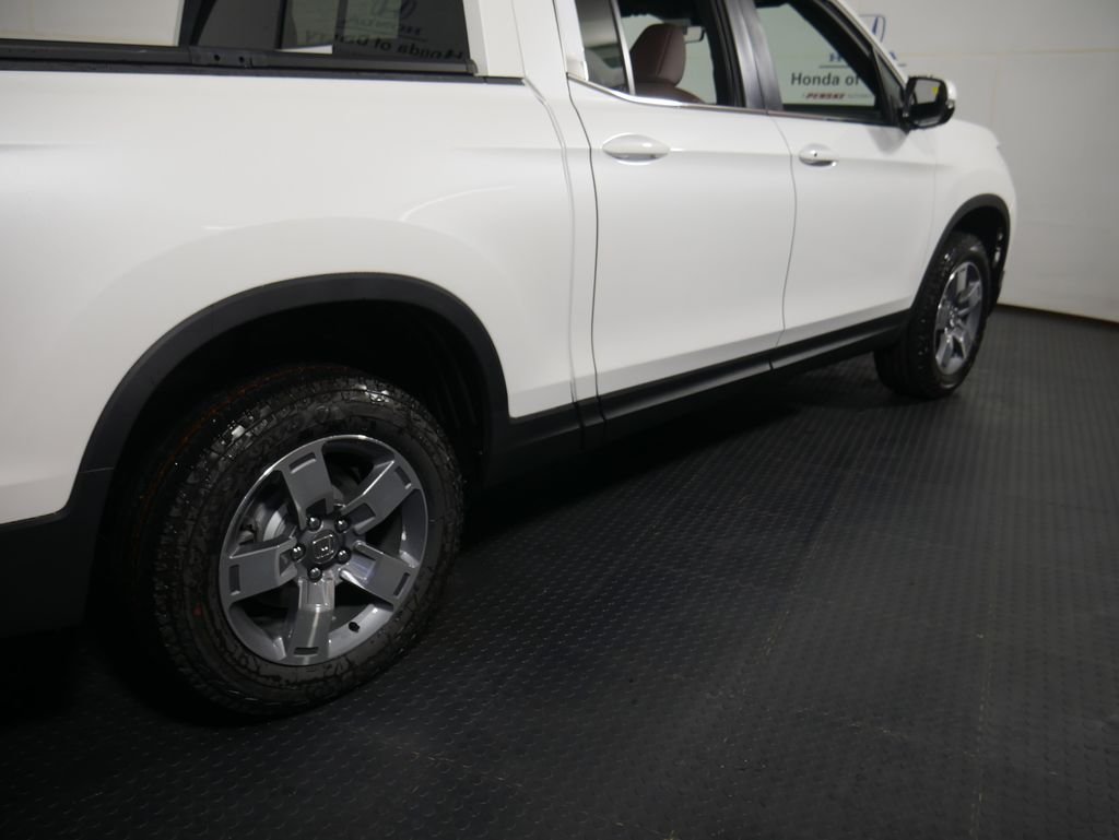 New 2026 Platinum White Pearl Honda RTL image 4