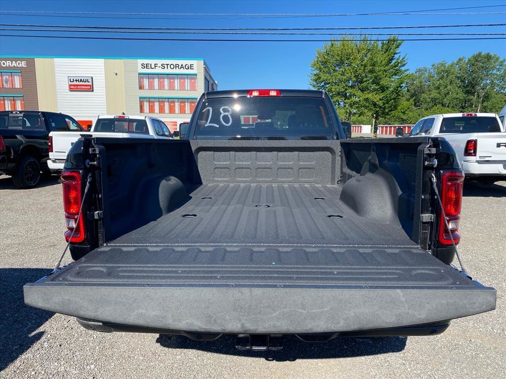 New 2026 Diamond Black Crystal Pearl-Coat Exterior Paint RAM Big Horn image 14