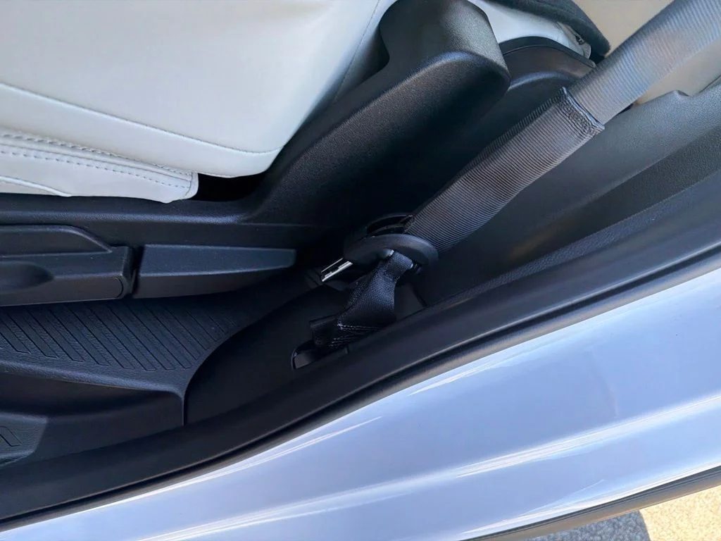 Used 2019 White Ford Platinum image 27