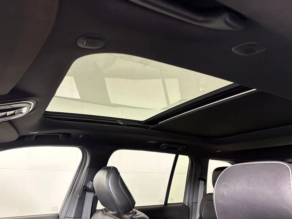Used 2024 White Jeep 4xe image 19