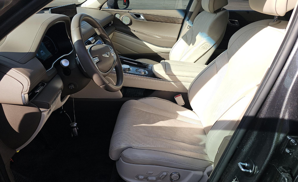 Certified Used 2023 Gray Genesis 2.5T image 10