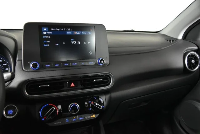 Used 2022 Red Hyundai SEL image 24