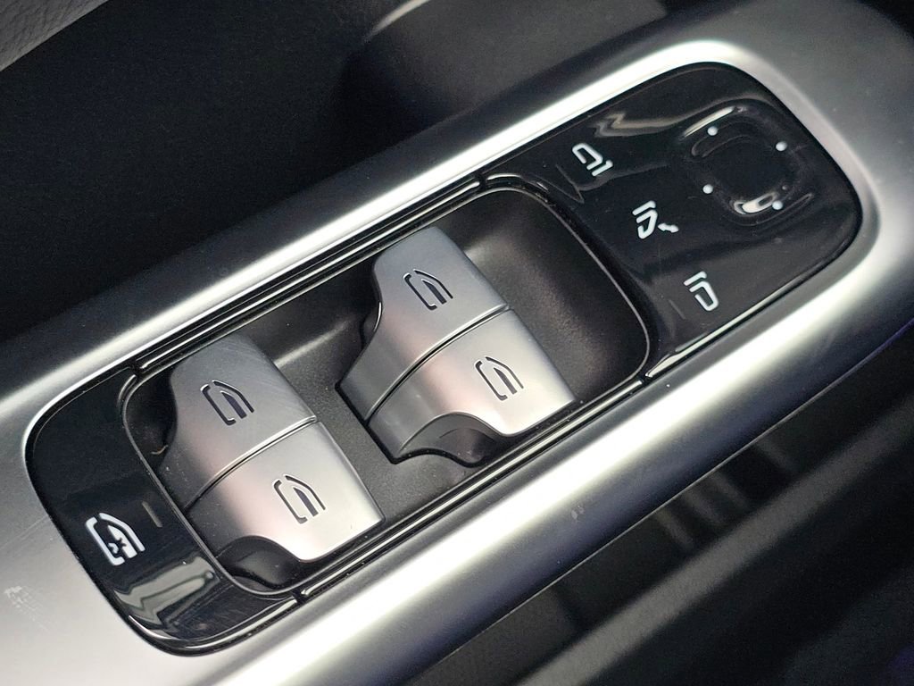 New 2026 MANUFAKTUR exclusive graphite grey magno Mercedes-Benz C 43 AMG® image 66