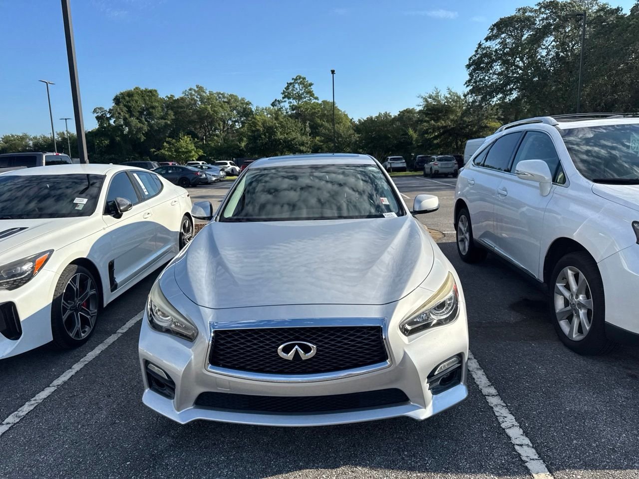 Used 2015 Silver INFINITI Sport image 2